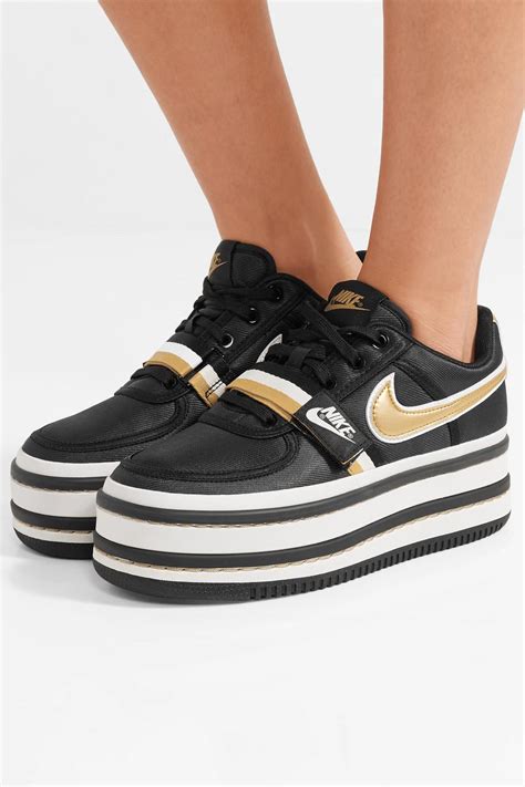 nike plateau schwarz|nike platform shoes for women.